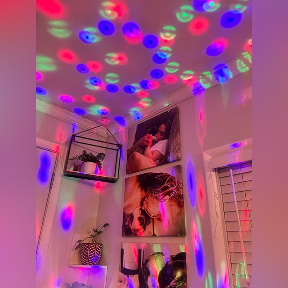 LED Mini Magic Ball - Picture 4 of 4